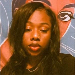 Meet your Posher, Myiana